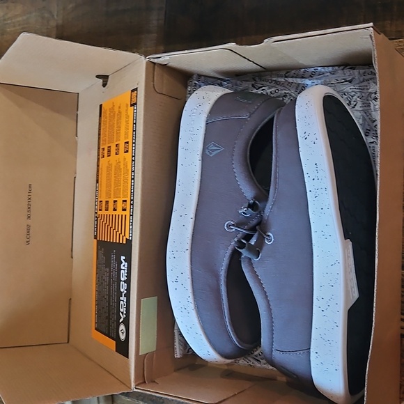 New! Volcom Women's Durable Gray Canvas Casual Composite Toe Work Shoes. Size 7W - Picture 8 of 11